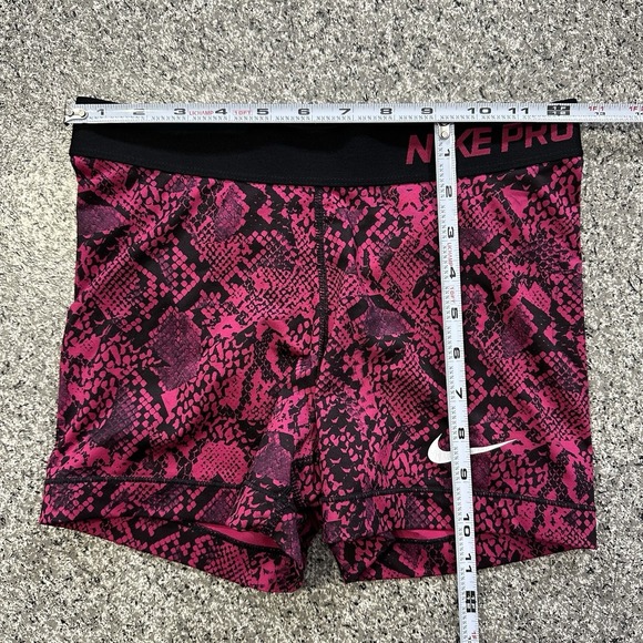 Nike Pro Spandex Shorts Womens M Pink Snake Print Compression 3" - Picture 8 of 8